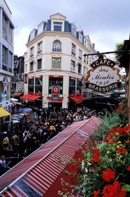 France, Nord (59), Lille, la célèbre brasserie Aux Moules durant la Braderie de Lille