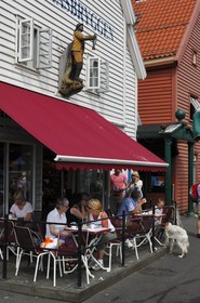 Norvège, Hordaland, Bergen, terrasse de restaurant