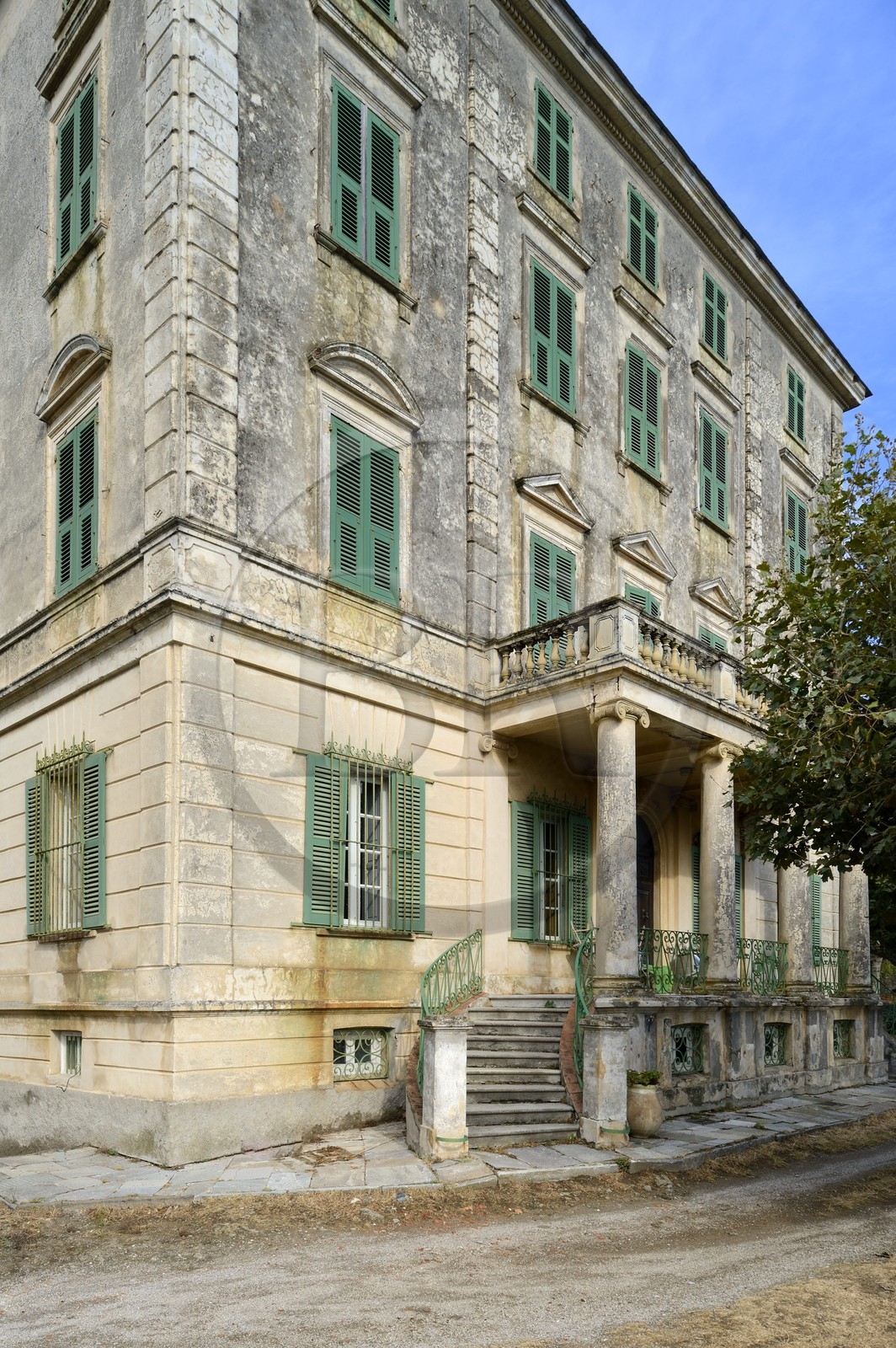 France, Haute-Corse (2B), Cap Corse, Rogliano, le palazzu Nicrosi (Palazzi ou Maison d'Americain), Pierre Nicrosi prospéra avec ses trois frères dans le commerce, l’immobilier et le coton en Alabama