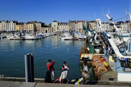 France, Seine-Maritime, Dieppe, the harbour and the Quai Henri IV with the former Collège des Oratoriens, talks of fishermen