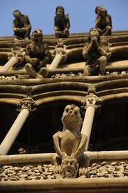 France, Côte d'Or (21), Dijon, l'église Notre-Dame (1230-1250), triple rangées de fausses gargouilles en façade