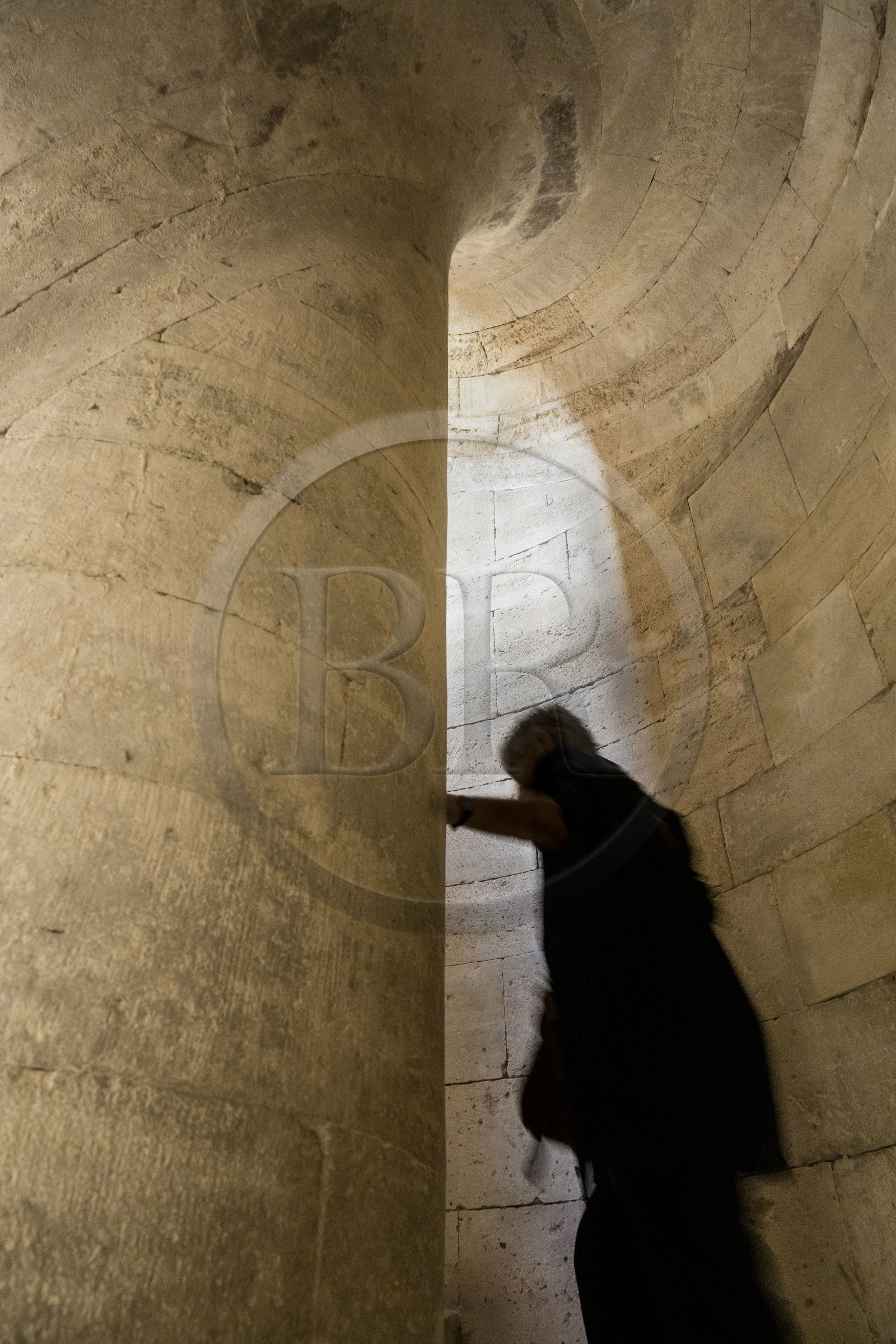 France, Gard (30), Saint-Gilles du Gard, église abbatiale de Saint-Gilles du XIIème-XIIIème siècle, classée Patrimoine Mondial de l'UNESCO au titre des chemins de Saint-Jacques de Compostelle en France, ruines de l'ancien choeur de l'église, l'ancien escalier à vis
