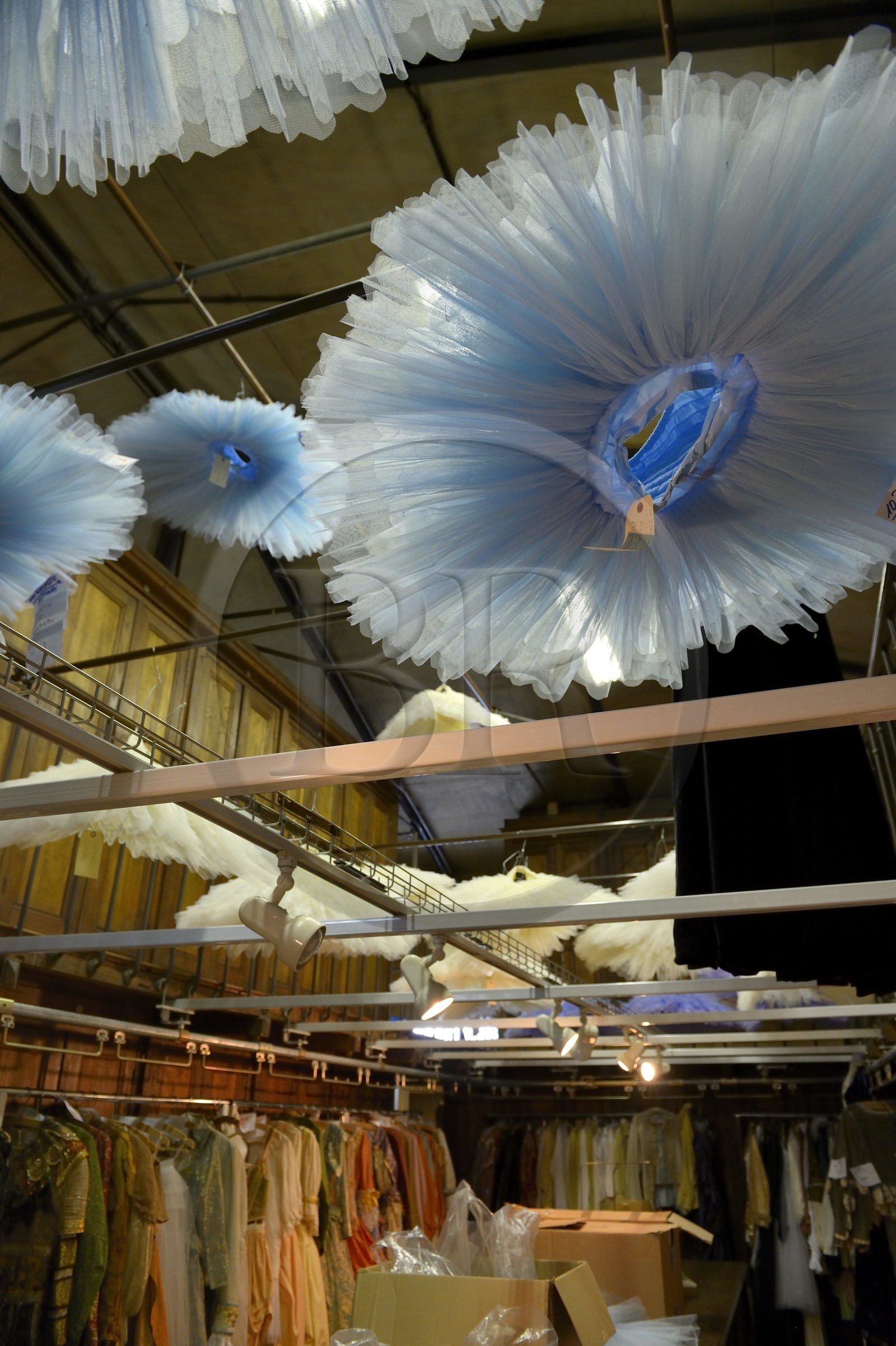 France, Paris (75), Opéra Garnier, les ateliers du costume, la centrale des costumes