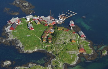 Norway, More Og Romsdal, fisher island south of Kristiansund (aerial view)