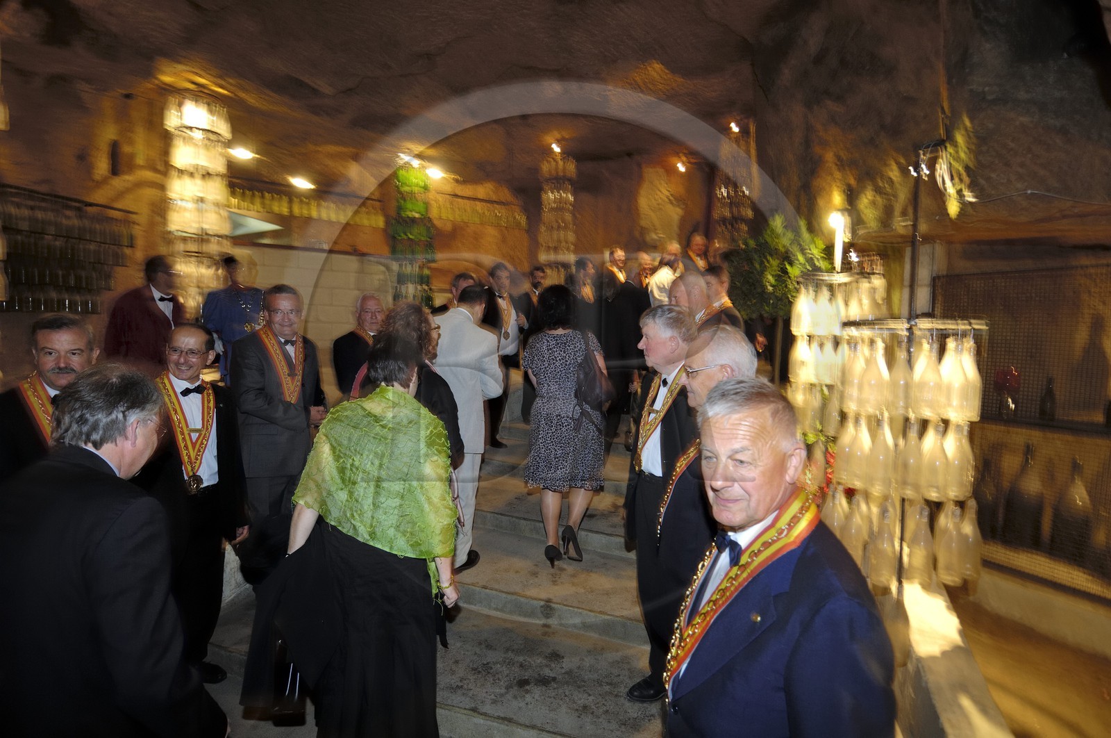 France, Indre et Loire (37), Chinon, les Caves Painctes, confrérie des bons entonneurs rabelaisiens lors du Chapitre de la Fleur