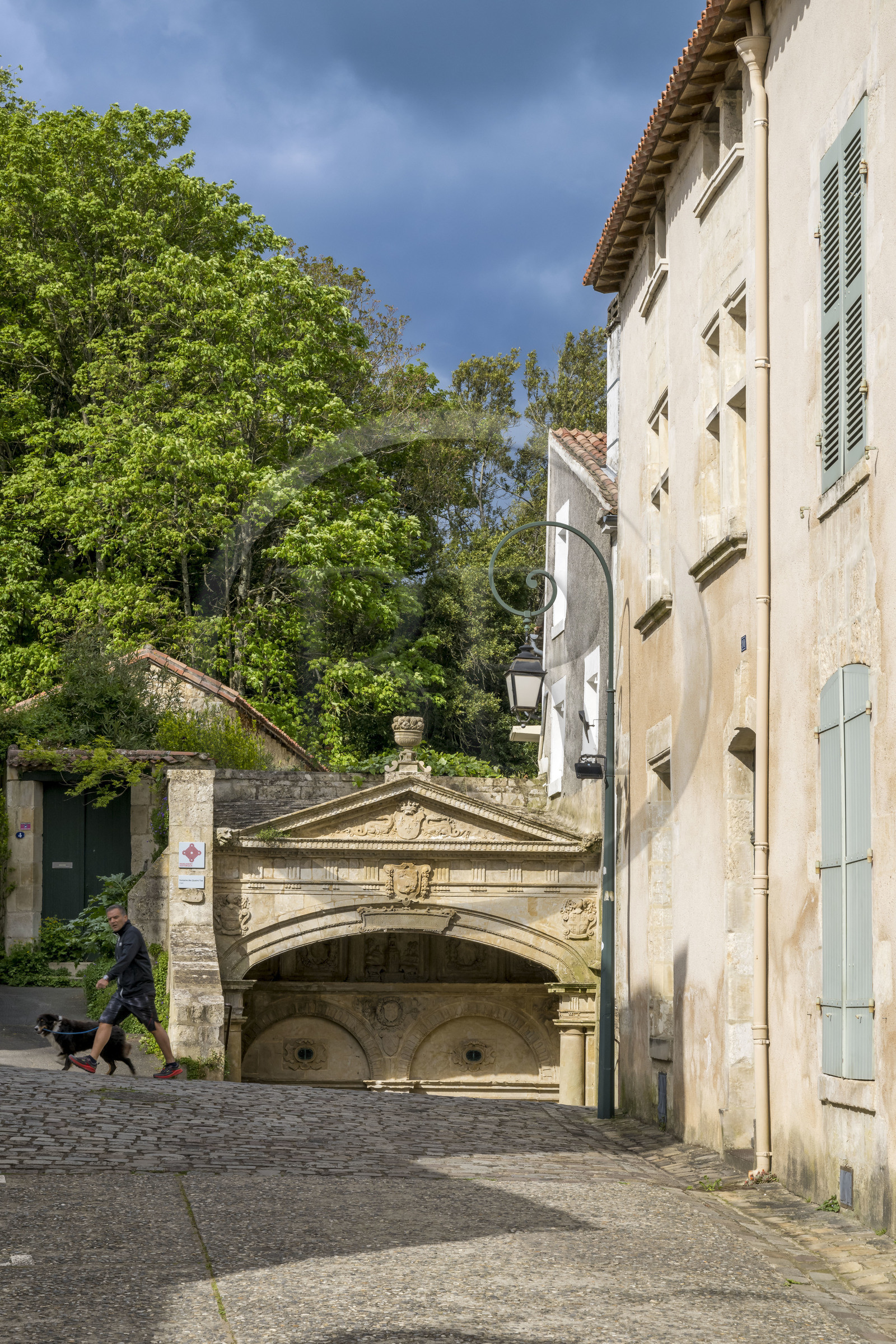 France, Vendée (85), Fontenay-le-Comte, la fontaine des Quatre-Tias (1542)