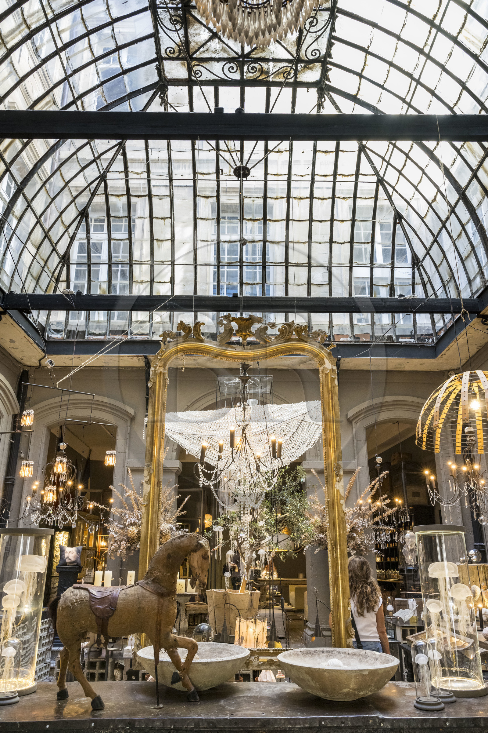 France, Vaucluse, Avignon, Vox Populi workshop-boutique specializing in the creation of lighting and decorative objects