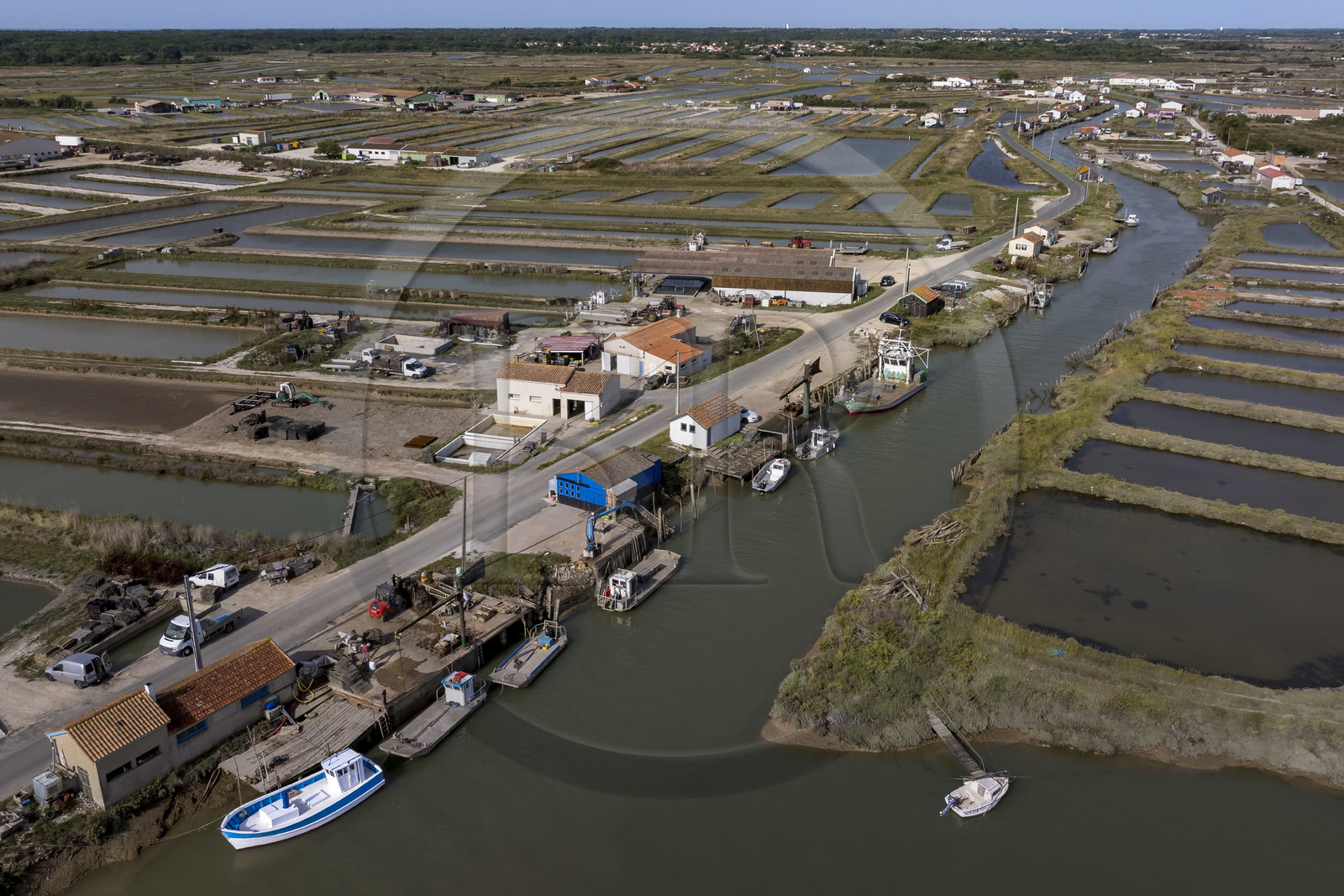 France, Charente Maritime, Oleron island, Dolus d’Oléron, the oyster port of Chenal d’Arceau