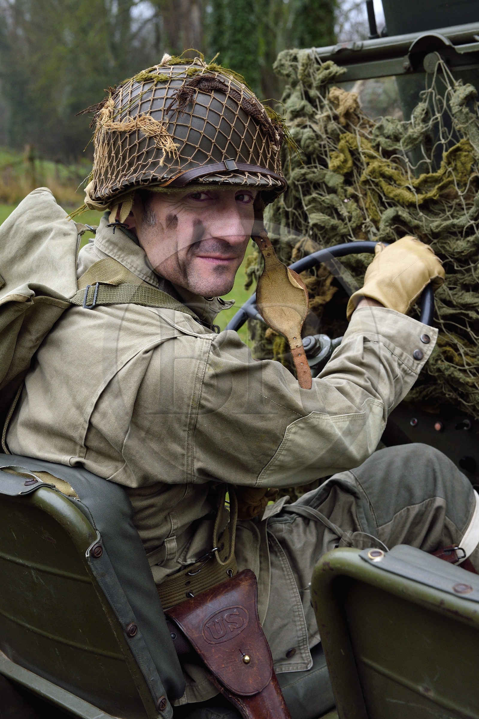 France, Eure (27), Sainte-Colombe-prés-Vernon, Allied Reconstitution Group (association de reconstitution historique de la 2éme Guerre Mondiale américain et Maquis), le reconstitueur Xavier Boucher en uniforme de la 101e division aéroportée US