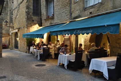 France, Dordogne (24), Périgord Noir, vallée de la Dordogne, Sarlat-la-Canéda, passage Henri de Ségogne, restaurant Les Jardins d'Harmonie