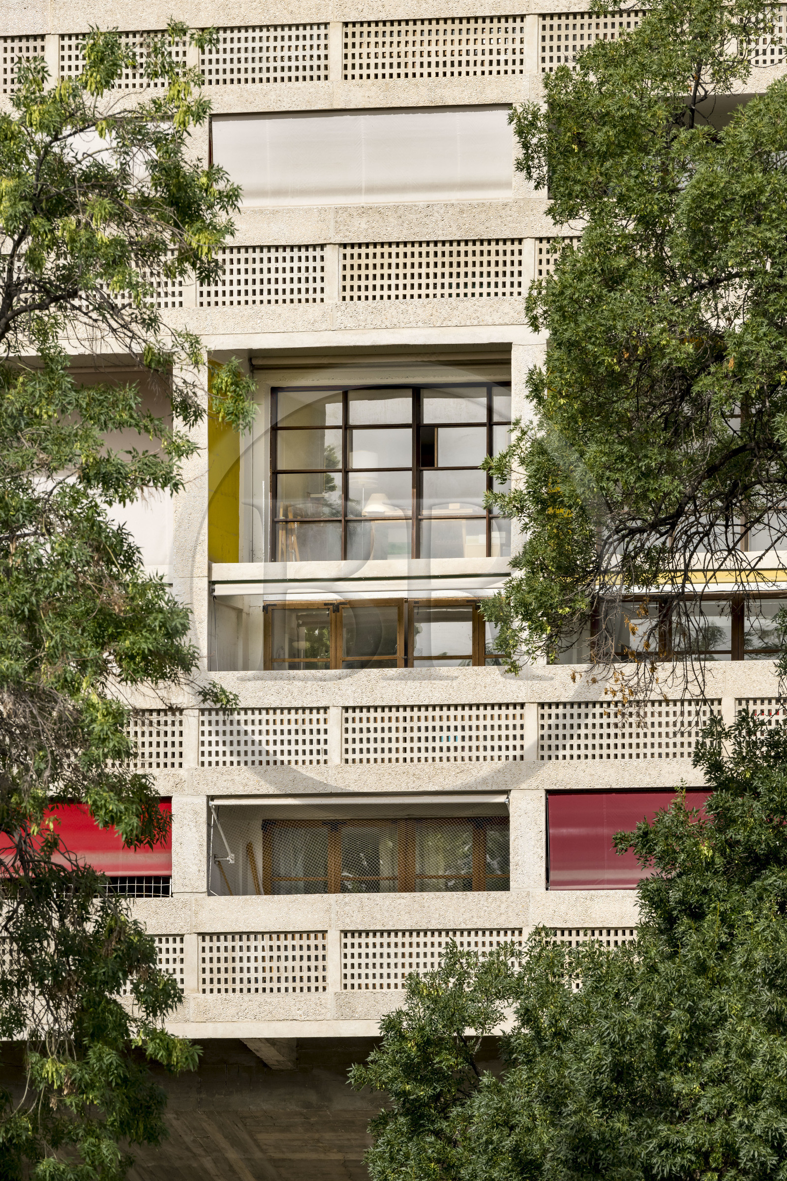 France, Bouches-du-Rhône (13), Marseille, oeuvre architecturale de Le Corbusier, classée Patrimoine Mondial de l'UNESCO, la Cité Radieuse par l'architecte Le Corbusier bordant le boulevard Michelet