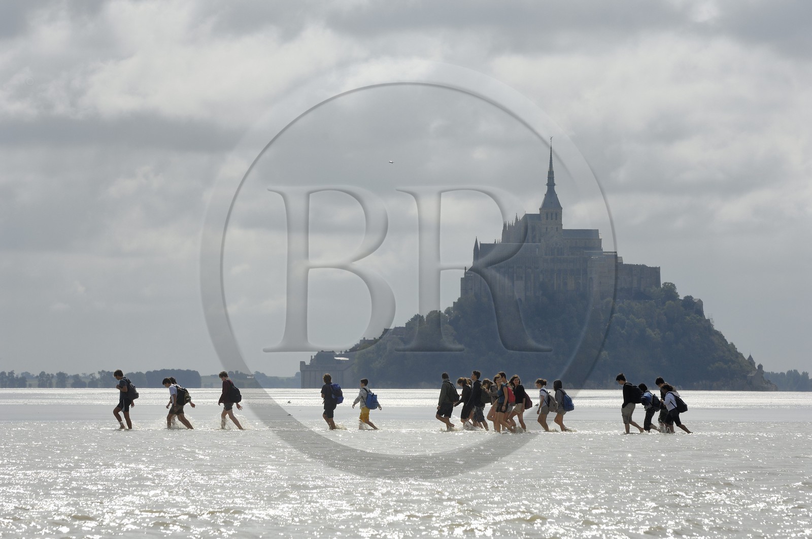 France, Manche (50), traversée à pied de la Baie du Mont Saint-Michel, classé Patrimoine Mondial de l' UNESCO