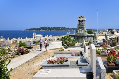 France, Var, Saint-Tropez, sea cemetery on the Chemin des Graniers
