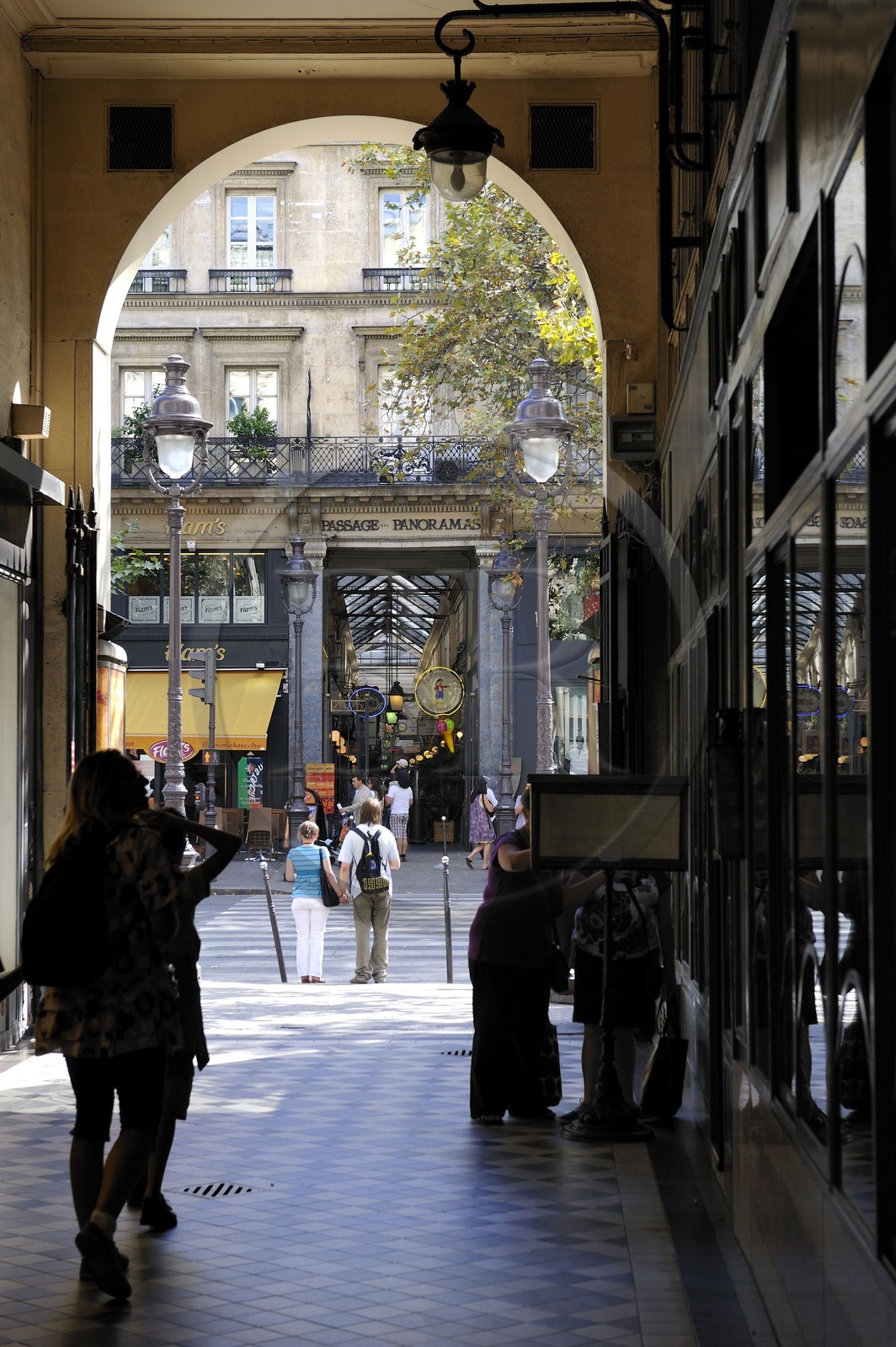 France, Paris (75), Passage Jouffroy donnant sur le boulevard Montmartre et le Passage des Panoramas