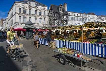 France, Charente Maritime, La Rochelle, place du Marché and rue Thiers