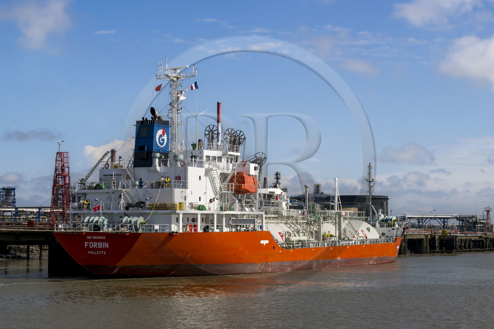 France, Loire-Atlantique (44), Estuaire de la Loire, Saint-Nazaire, le terminal pétrolier et raffinerie Total Energie de Donge