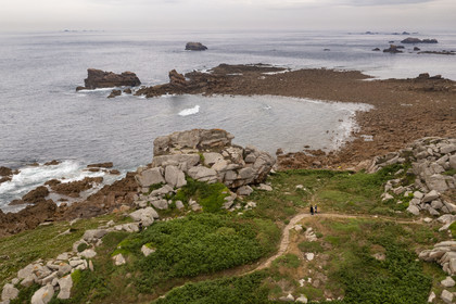 France, Finistère (29), Plougasnou, Primel-Trégastel, la Pointe de Primel à l'extrémité de la Baie de Morlaix (vue aérienne)