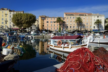 France, Corse-du-Sud (2A), Ajaccio, le port de pêche Tino Rossi  et le quai Napoleon