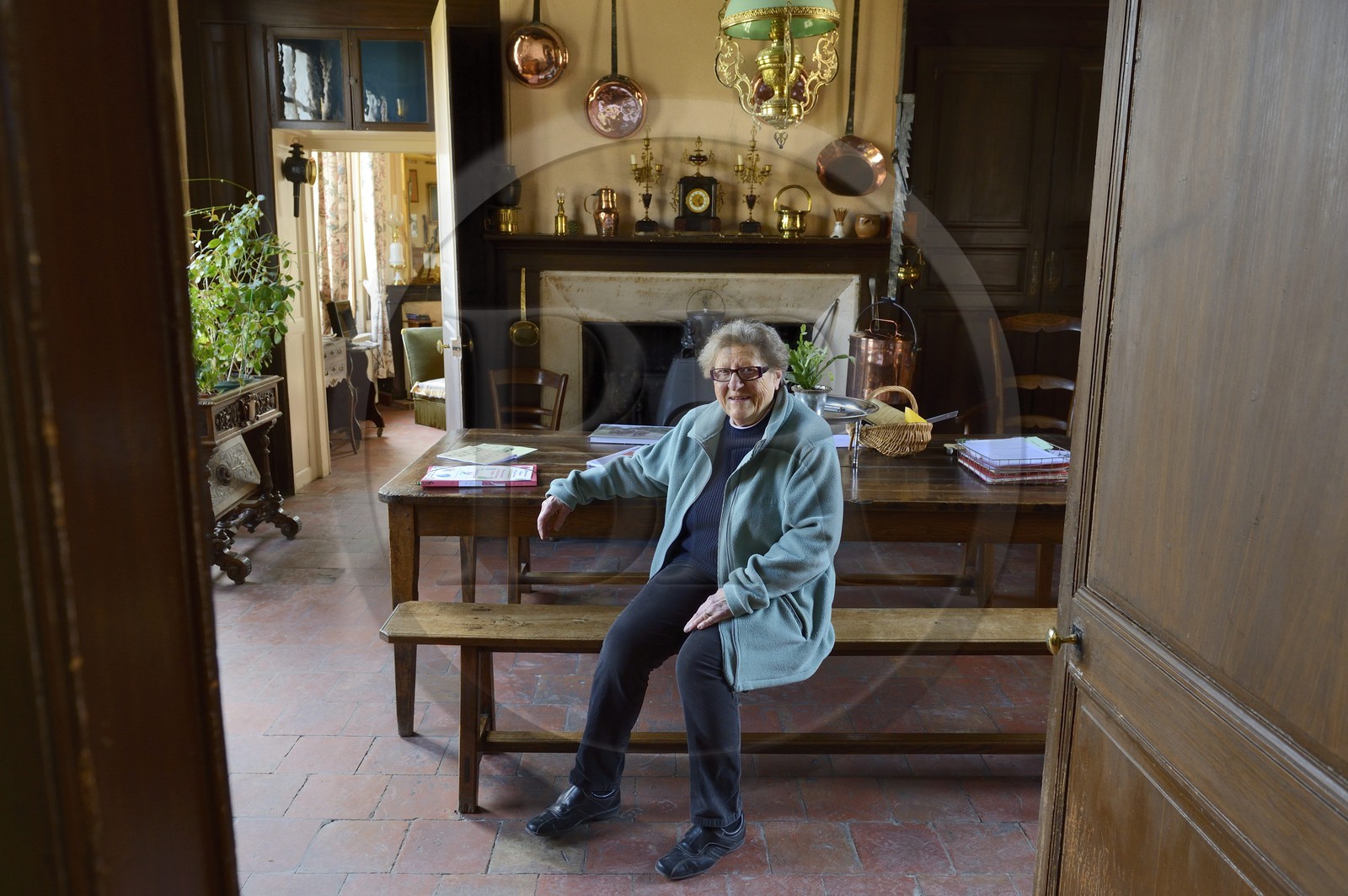 France, Marne (51), village de Saint-Amand-sur-Fion, pièce de vie d'une ferme à pan de bois chez Monique Fuinel
