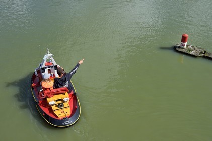 France, Charente-Maritime (17), Saintonge, Saint-Savinien, labellisé Villages de pierres et d'eau, le port miniature du manège nautique sur l'Ile de la grenouillette située sur la commune du Mung