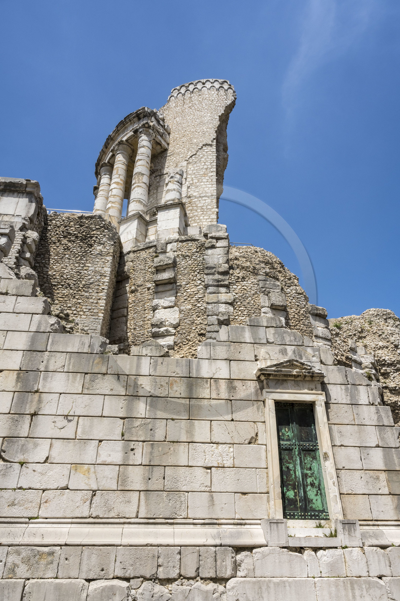 France, Alpes-Maritimes (06), La Turbie, Trophée d'Auguste ou Trophée des Alpes, monument romain édifié en l'an 6 avant J.-C.