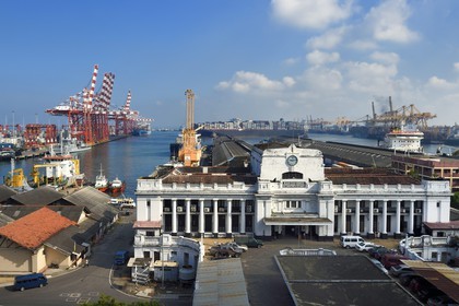 Sri Lanka, province de l'ouest, district de Colombo, Colombo, le port de commerce, batiment de l'administration portuaire