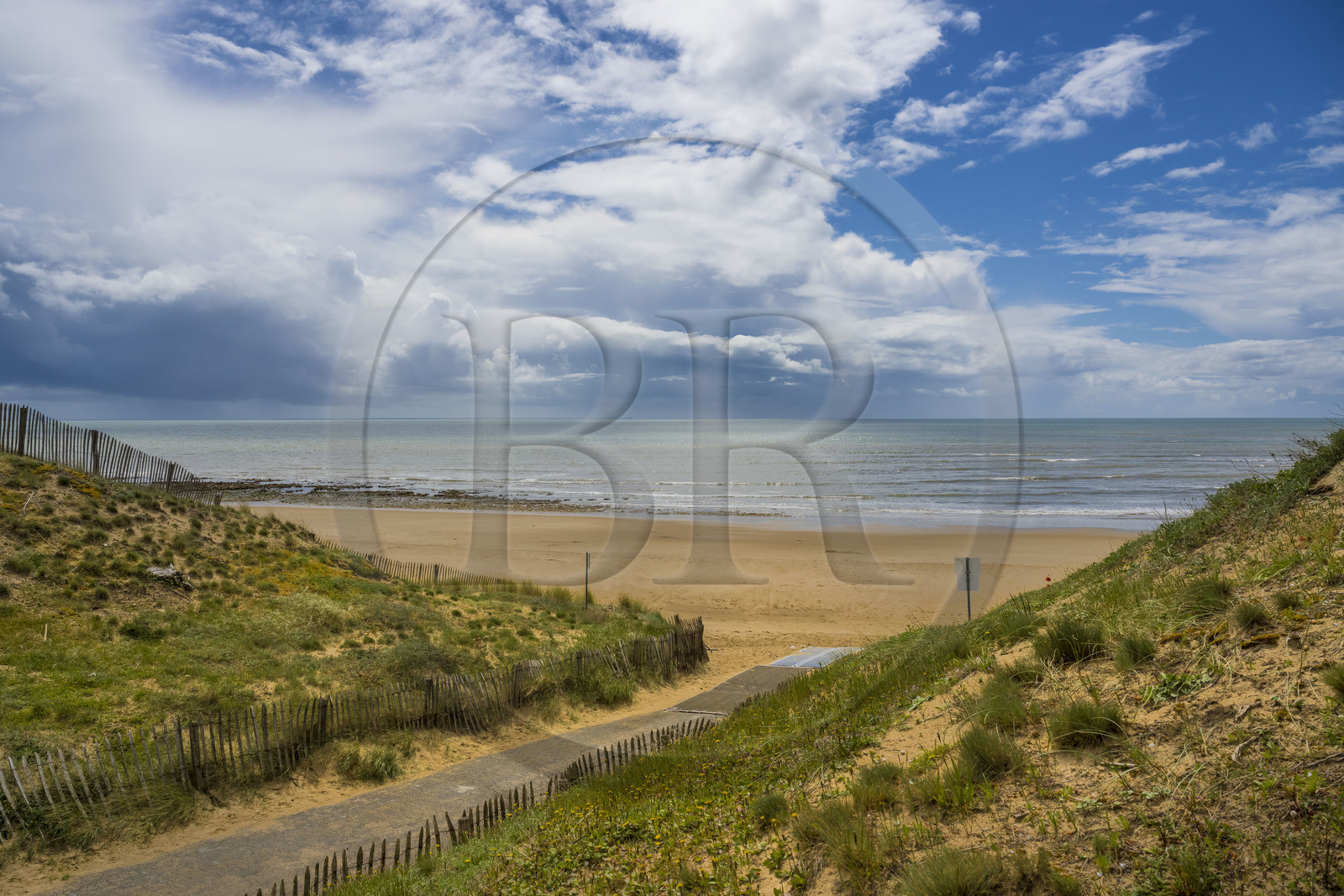 France, Vendée (85), Longeville-sur-Mer, la plage du Bouil