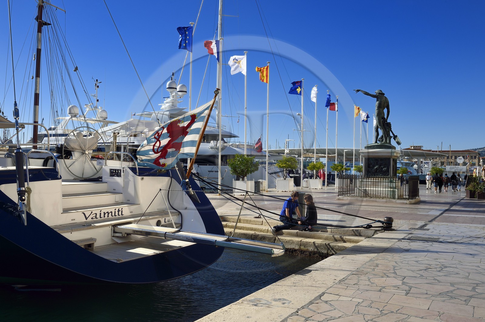 France, Var (83), Toulon, quai Cronstadt sur le port, statue du Génie de la Navigation de 1847 appelée Cuverville par les toulonnais
