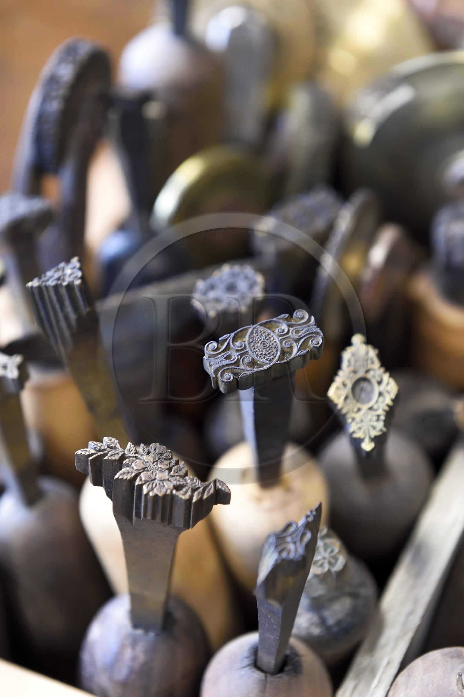 France, Dordogne (24), Périgord Blanc, Périgueux, atelier de reliure d'Art, dorure et cartonnage de Christophe et Nathalie Legrand