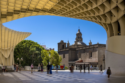 Espagne, Andalousie, Séville, Plaza de la Encarnacion - Plaza Mayor, Metropol Parasol ou Setas de Sevilla (construit en 2011) par l'architecte  Jurgen Mayer-Hermann