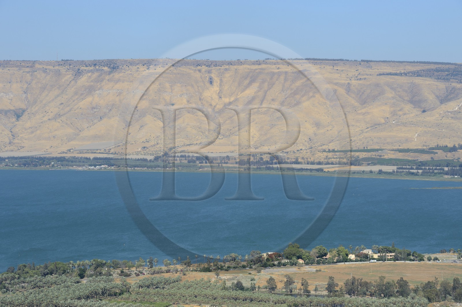 Israel, district Nord, Galilée, Tibériade, les bords du lac de Tibériade et les monts du Golan en arrière plan