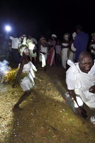 Gabon, province de Ogooué- Maritime, Omboué, région du Loango, danses traditionnelles Nkomi (Myènè)