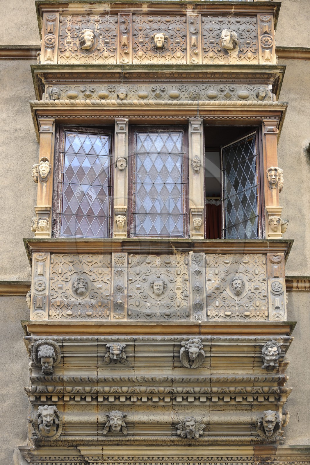 France, Haut-Rhin (68), Colmar, la maison des Têtes de style Renaissance (1609) jadis Bourse au Vins, oriel