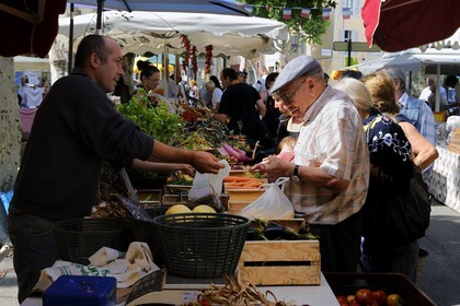 France, Var (83), Provence Verte, Saint-Maximin-la-Sainte-Baume, le marché