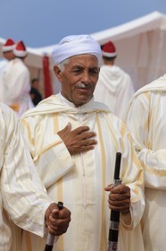 Maroc, région de l'Oriental, danse et musique traditionnelle la Reggada sur une plage
