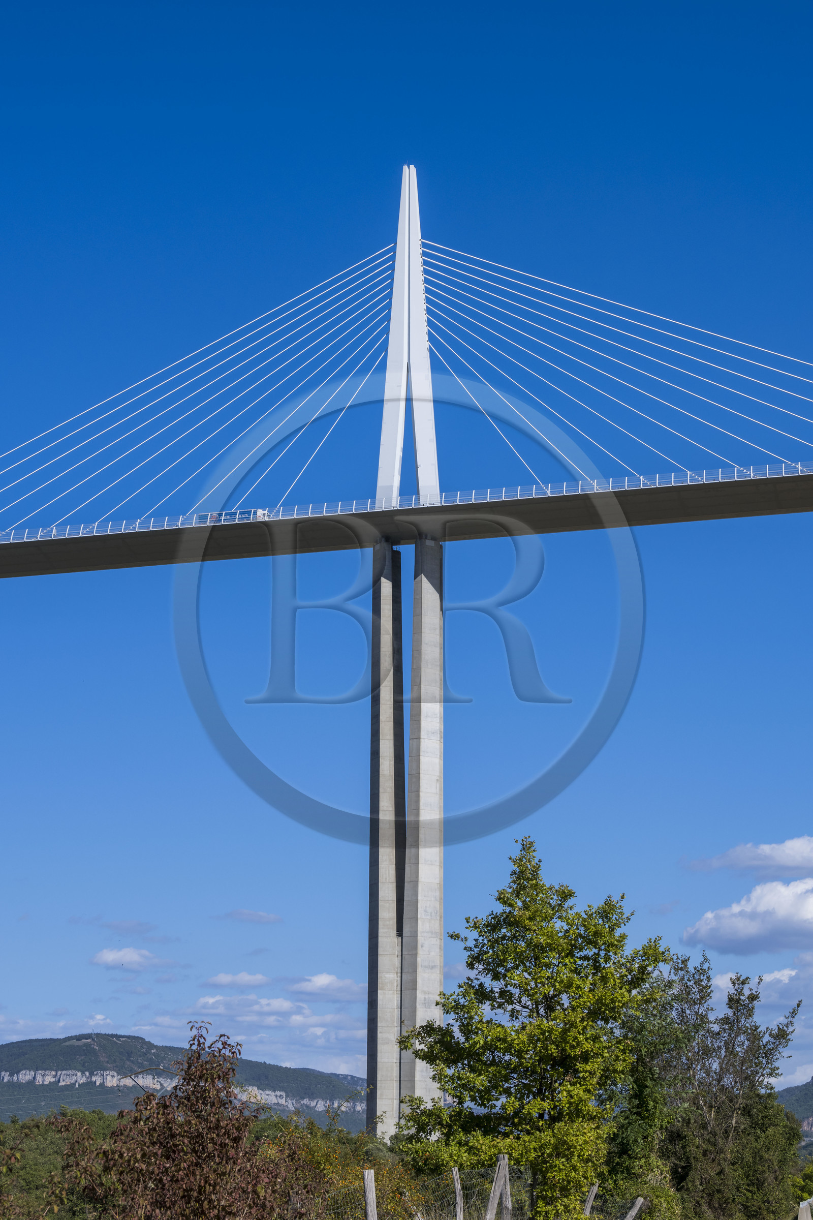 France, Aveyron, Grands Causses regional natural park, Millau, the Millau viaduct by architects Michel Virlogeux and Norman Foster, above the Tarn river
