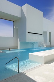 France, Seine-Maritime (76), Le Havre, la piscine les Bains des Docks crée par l'architecte Jean Nouvel