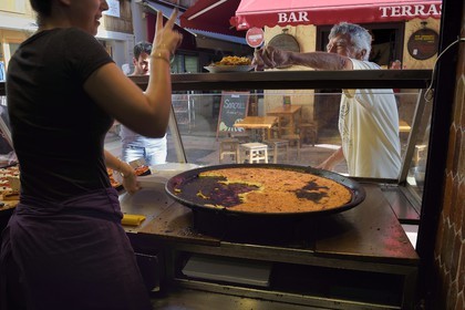 France, Alpes-Maritimes (06), Nice, quartier du Vieux-Nice, Restaurant René Socca, institution de la vieille ville proposant de la socca, fine galette de la région