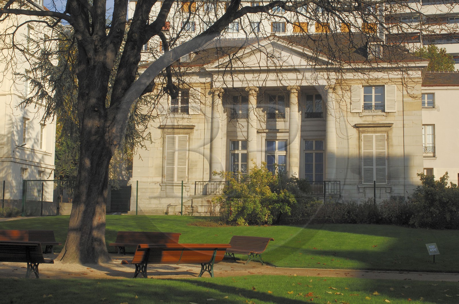 France, Paris (75), le jardin du pavillon Carré de Baudouin