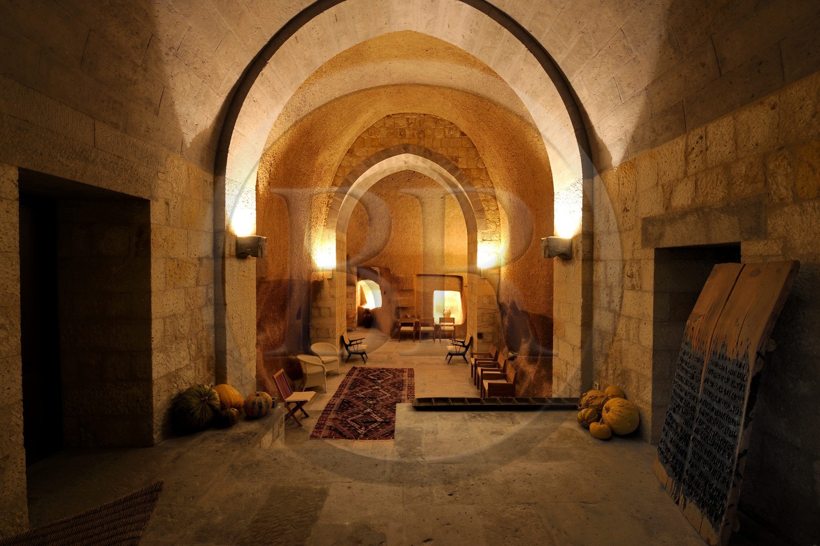 Turquie, Anatolie Centrale, province de Nevsehir, Cappadoce classée Patrimoine Mondial de l'UNESCO, village d' Uçhisar, hôtel troglodytique Argos in Cappadocia