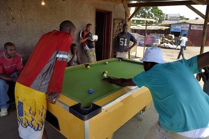 Zimbabwe, Harare, Mbare market, pool players