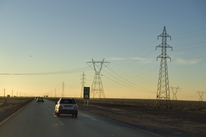 Iran, Province d'Ispahan, désert du Dasht-e Kavir, Nain, route nationale Nain-Ispahan