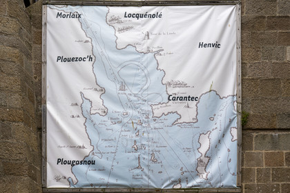 France, Finistère (29), Baie de Morlaix, Plouezoc'h, le chateau du Taureau construit par Vauban au XVIIe siècle, copie du Plan de la Baie de Morlaix par l'ancien capitaine de vaisseau Charles Cornic (1793)