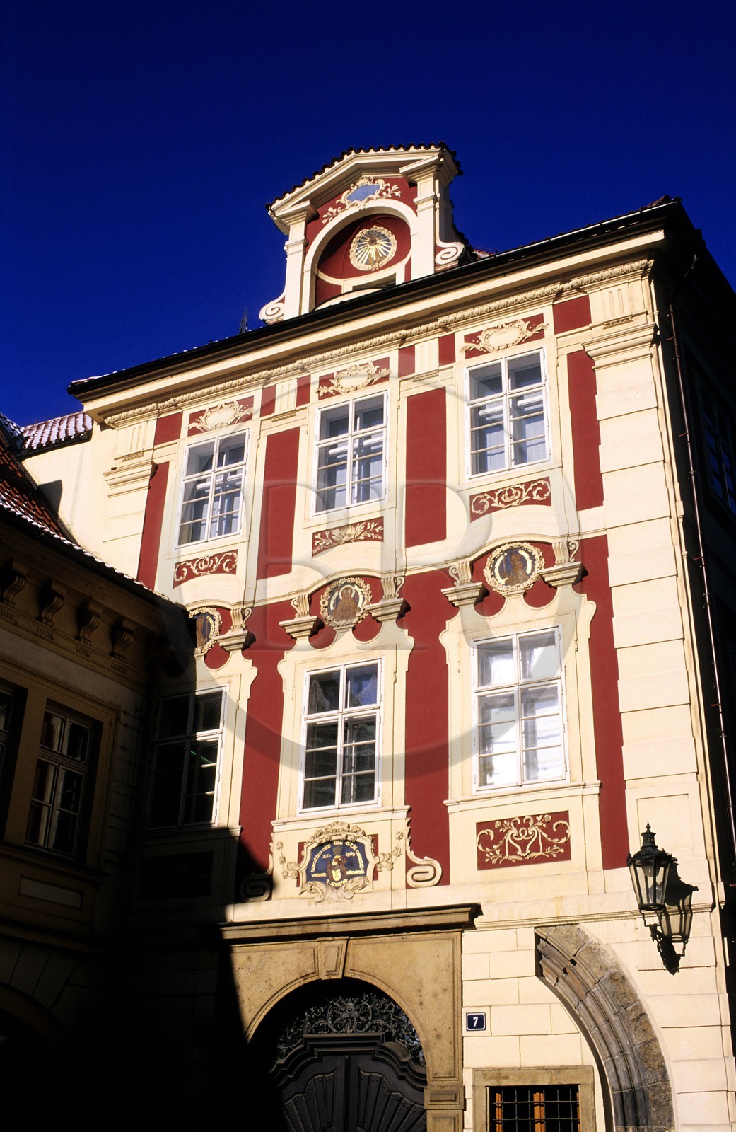 République Tchèque, Prague, quartier de Staré Mesto, une façade de maison dans la rue M. Stupartska