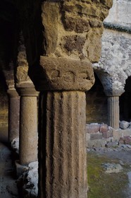 Italie, Sicile, iles Eoliennes, classées Patrimoine Mondial de l'UNESCO, Ile de Lipari, Lipari, Concattedrale di San Bartolomeo (cathédrale de Saint Bartolomé), le cloitre normand construit par le Roi Normand Ruggiero II en 1131