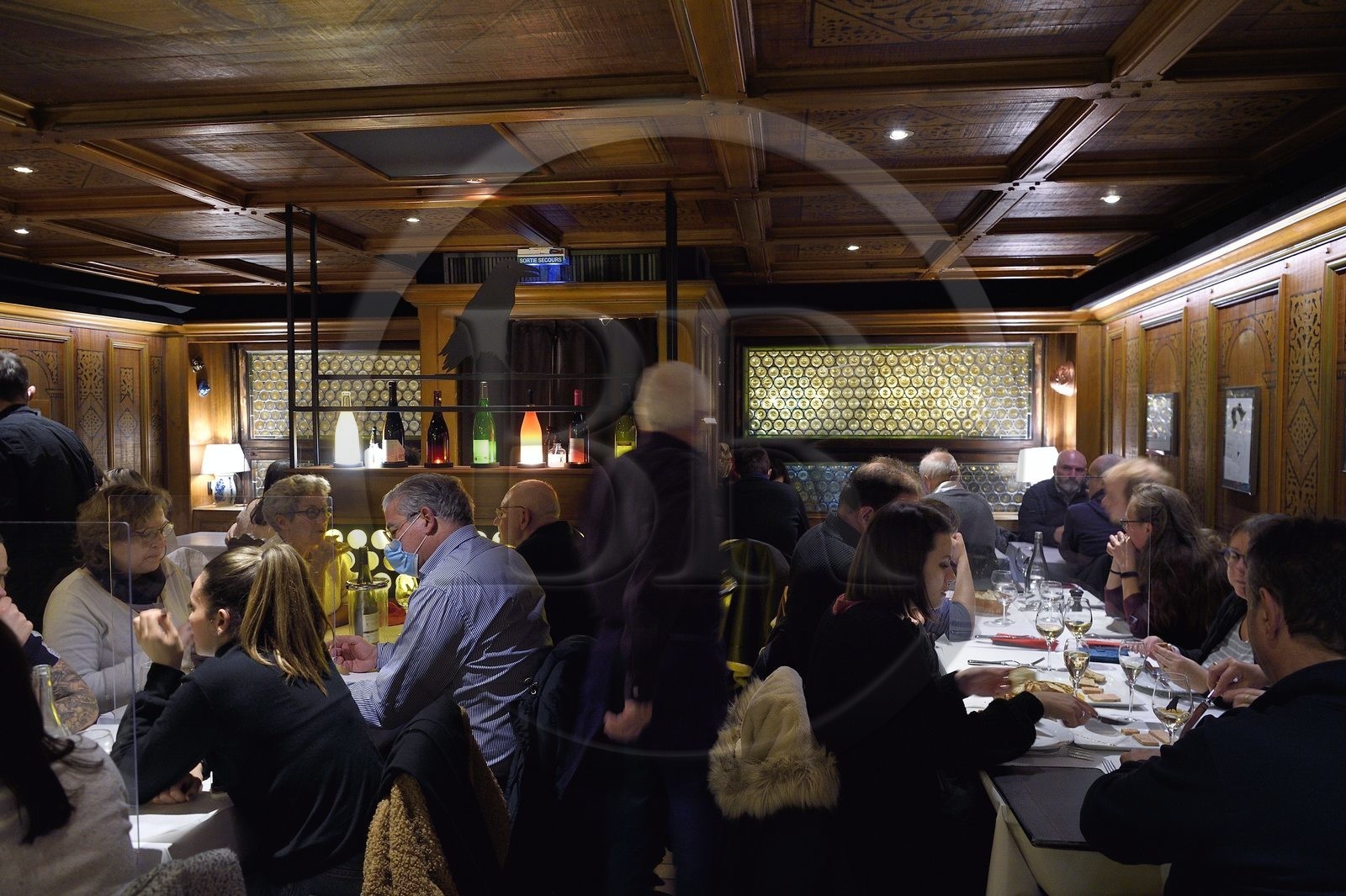 France, Bas-Rhin (67), Strasbourg, vieille ville classée au Patrimoine Mondial de l’UNESCO, la winstub Au Pont Corbeau