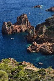 France, Var (83), Agay commune de Saint-Raphaël, massif de l'Estérel, crique du cap du Dramont