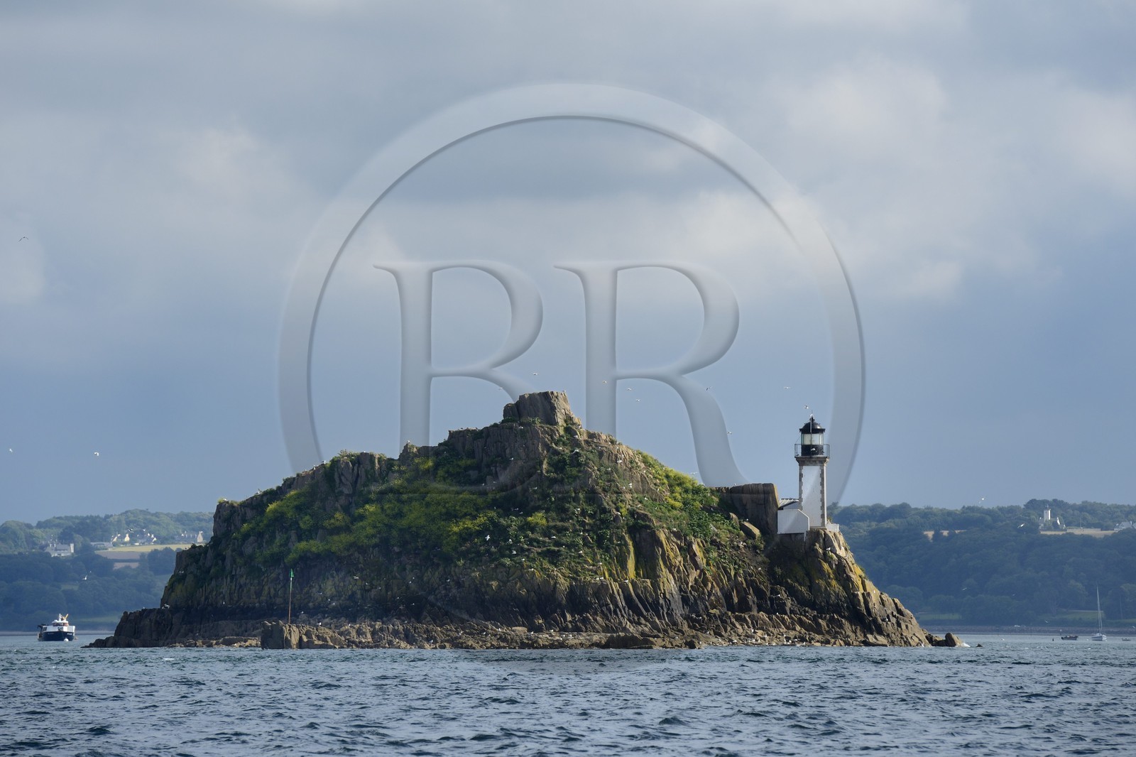 France, Finistere, Morlaix bay, Carantec, lighthouse of Louet island (also a guest house in summer)