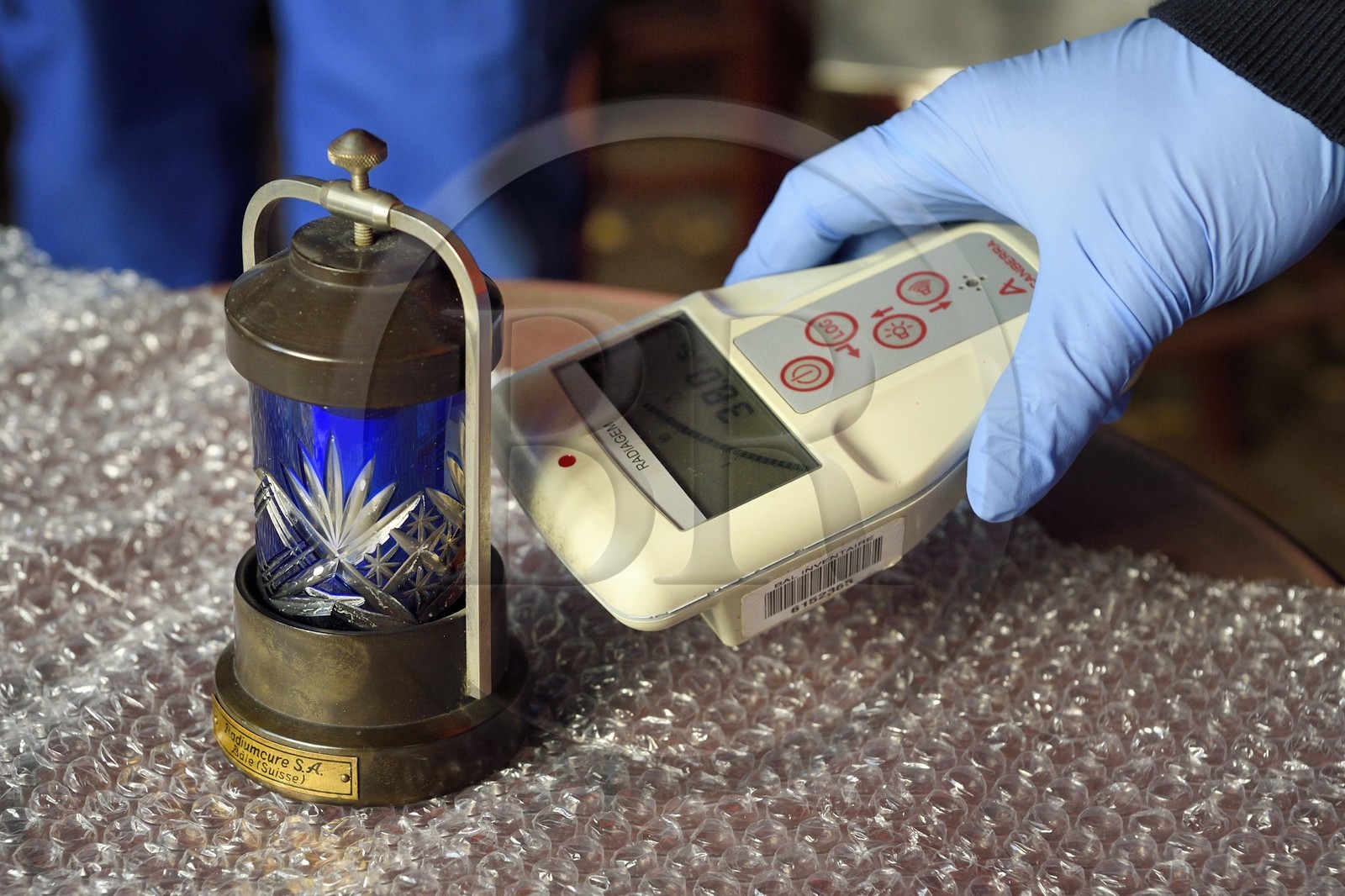 France, Bas-Rhin, Schiltigheim, intervention of engineers from the National Agency for the Management of Radioactive Waste (Andra) in a private home to remove radioactivity from a rare model of a century-old radium fountain, survey meter which measures X, beta and gamma radiation