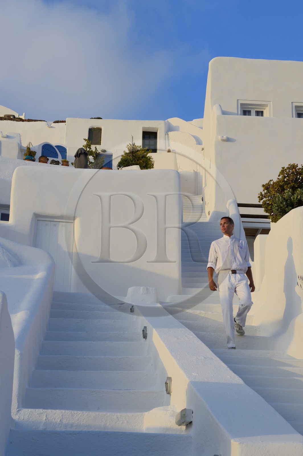 Greece, Cyclades, Aegean Sea, Santorini (Thira or Thera), village of Oia, Relais & Châteaux hotel Kirini Suites & Spa